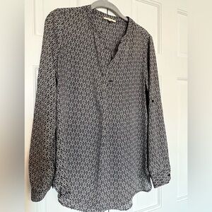 Pleione Monochrome Geometric Top